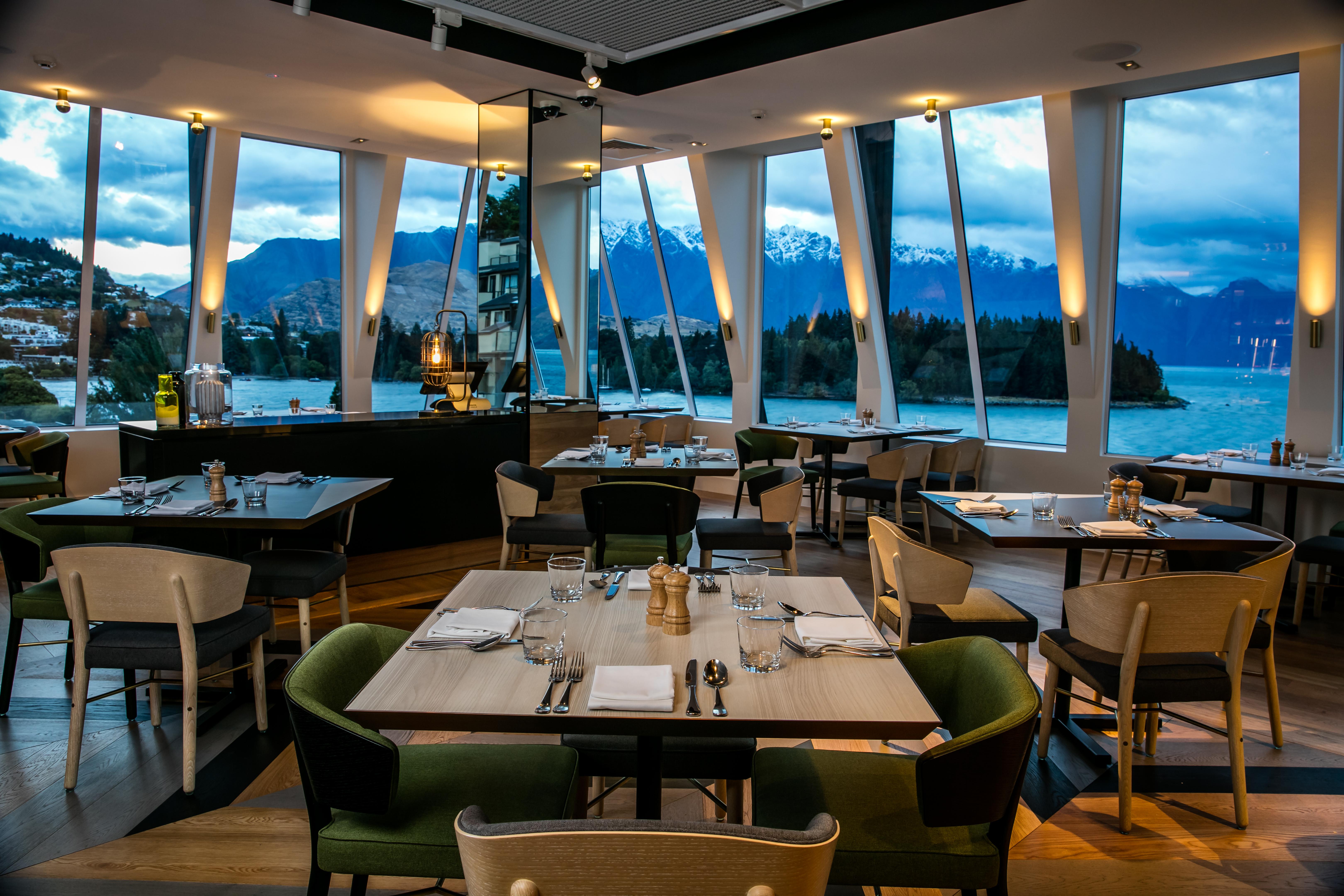 Qt Queenstown Bagian luar foto The restaurant
